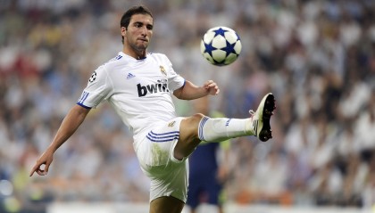 爱游戏体验-中超联赛国足晋级 球员发挥备受认可，中超国脚