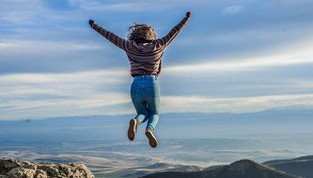 爱游戏电竞官网-世界短跑挑战赛谢震业再破纪录，世界短跑之王