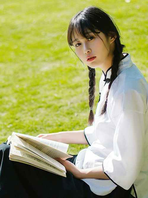 比赛宣传视频加入手语翻译版本，手语比赛致辞