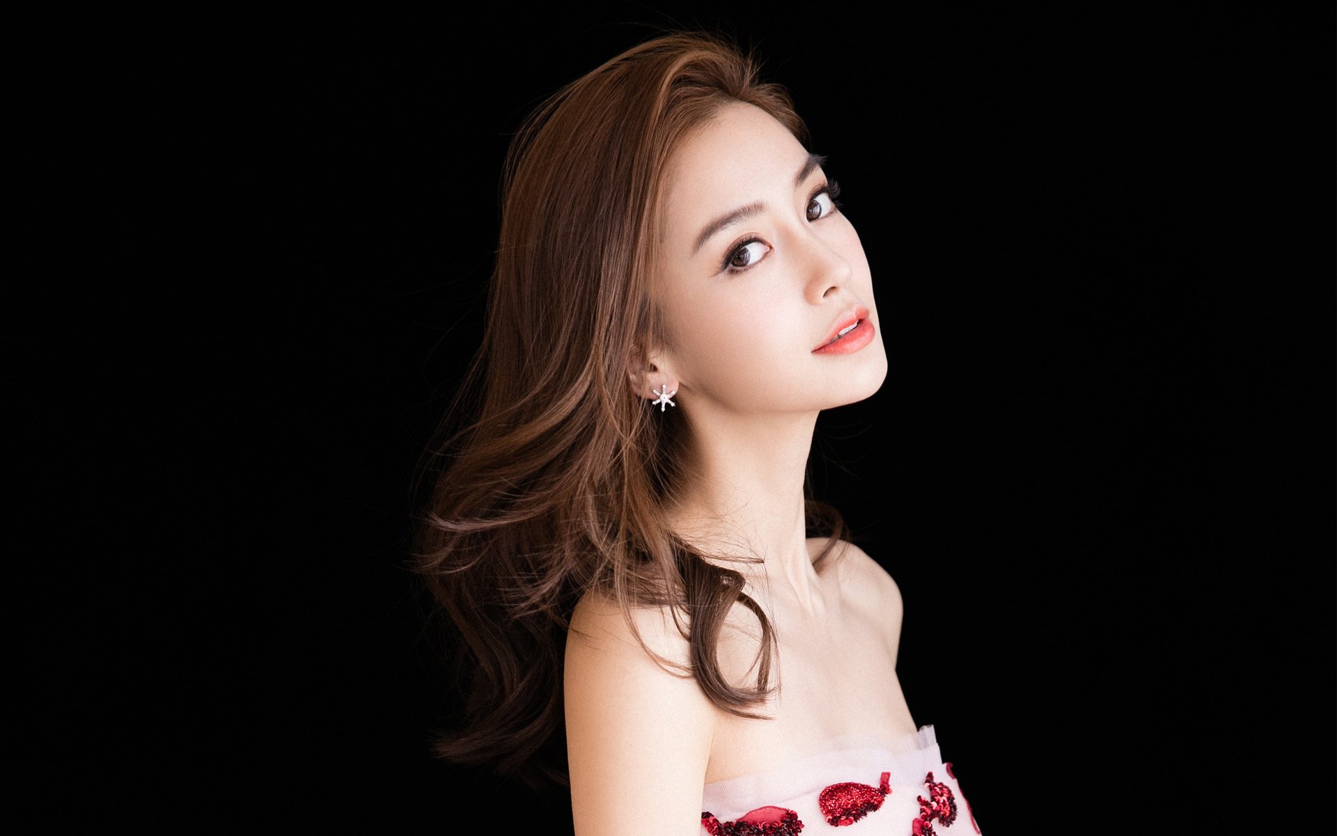 女子水球队首进四强，历史性突破，女子水球队颜值