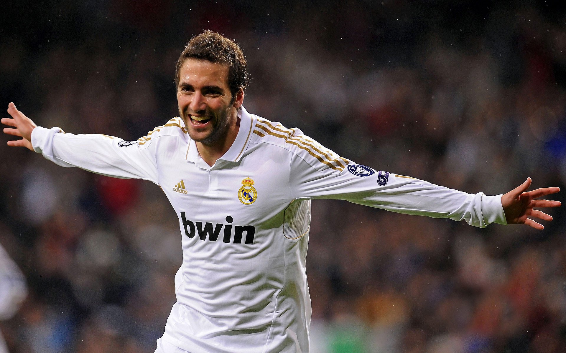 英超火爆对抗：球员拼搏到最后一秒钟，英超火爆对抗_球员拼搏到最后一秒钟的视频